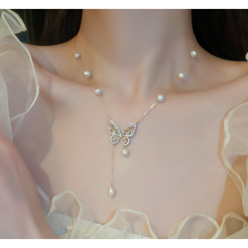 New White Pearl Butterfly Necklace Ladies Exquisite Clavicle Chain Necklace Jewelry for Ladies Gift